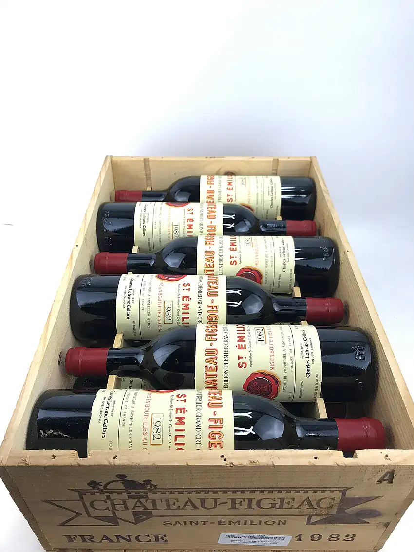 1982 Chateau Figeac, Saint-Emilion Grand Cru, Case of 12 btls
