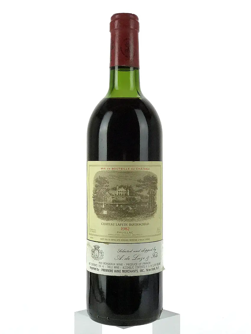1982 Chateau Lafite Rothschild, Pauillac, Bottle (750ml) [High Shoulder, Slightly Corroded Capsule]