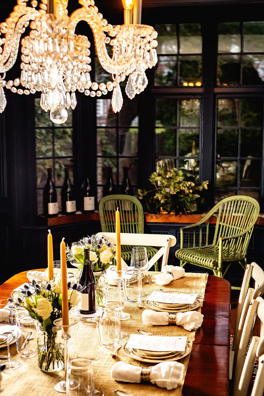 ‘Sur La Table’ - A Wine Club (Red + White Wines)